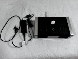 iHome Radiowecker mit iPhone/iPad Dockingstation