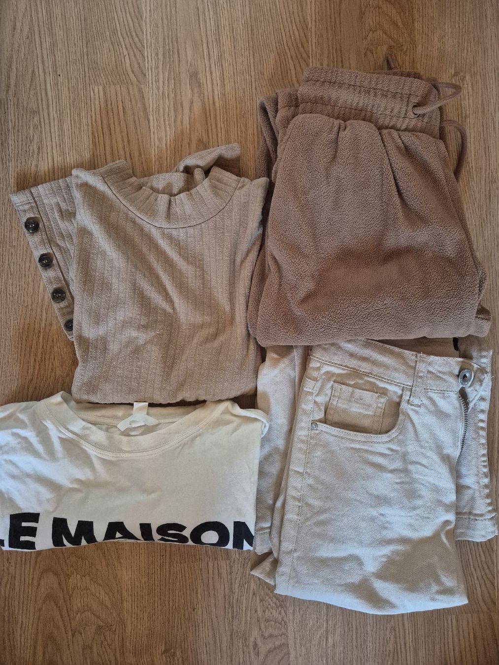 Kleiderpakete: Kleiderpaket beige – Gebraucht aus Obergoldbach von _M_H_O_