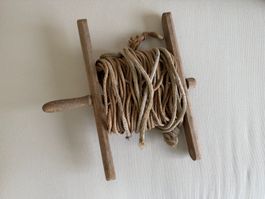 Historischer Holz-Haspel für Schnur/dünnes Seil