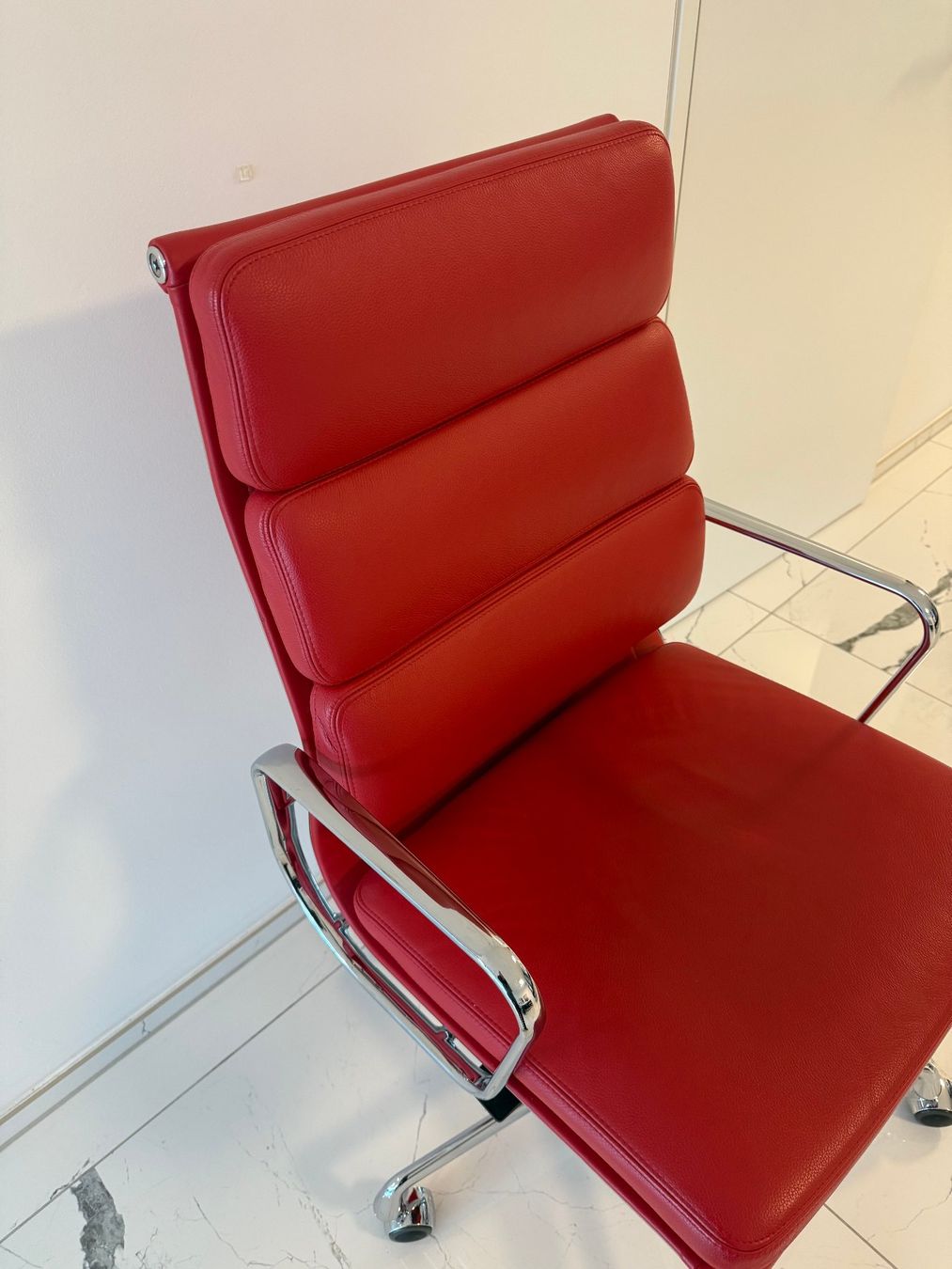 Vitra Sedie: Vitra Eames EA219 Soft Pad Chair – Usato da Oberrieden venduto da Chelios7 4