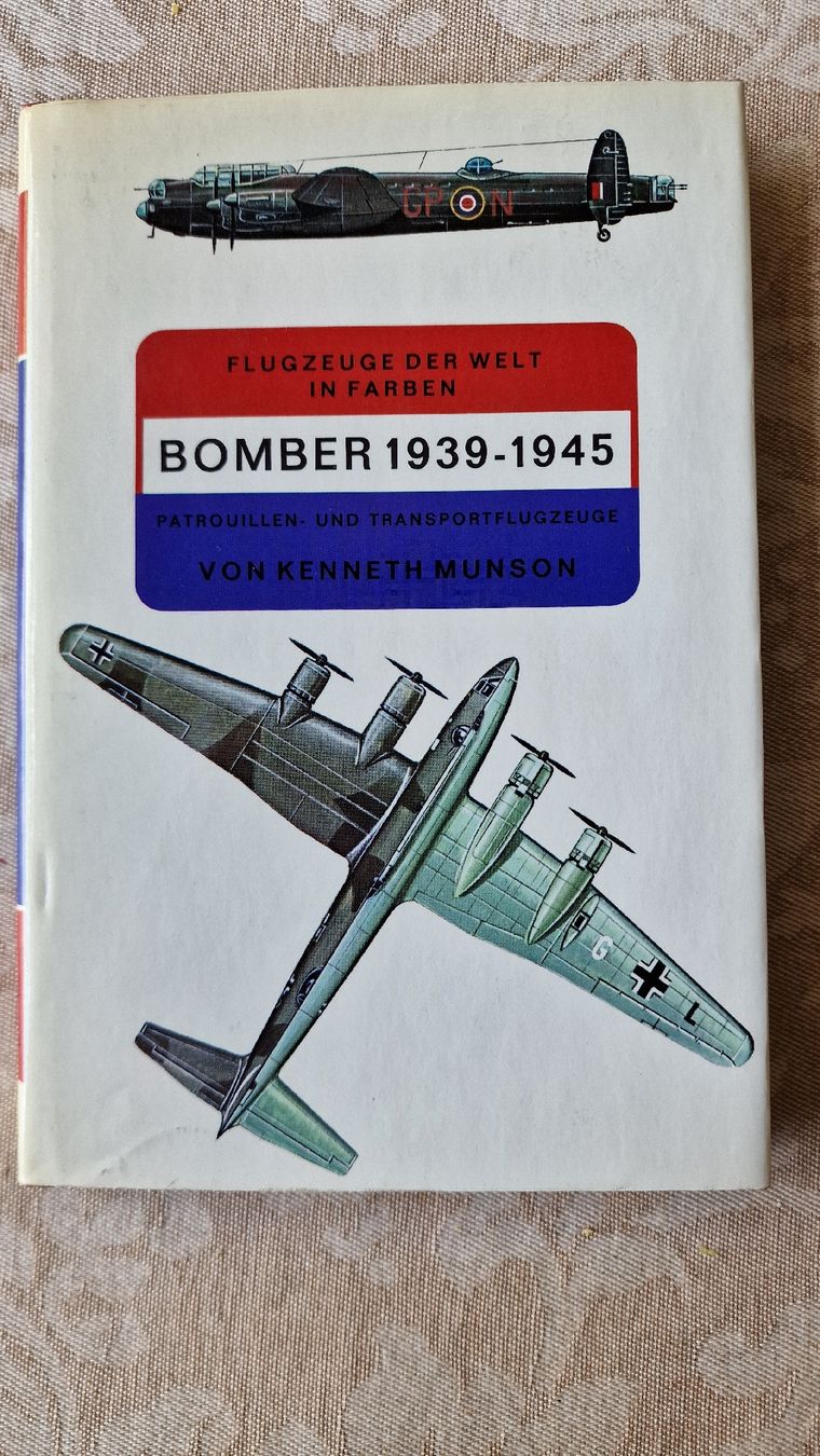 Libri: Bomber 1939-1945 von Kenneth Munson – Nuovo (secondo la descrizione) da Duggingen venduto da hammbe