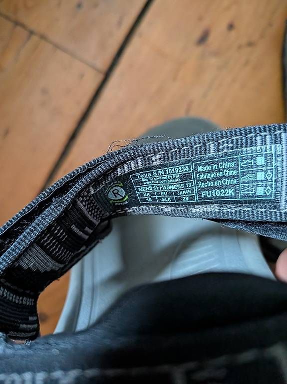 Teva Scarpe da uomo: Teva Trekking-Sandalen 44.5 – Usato da Basel venduto da Shikari 4