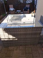 Schöner ausziehbarer Gartenisch