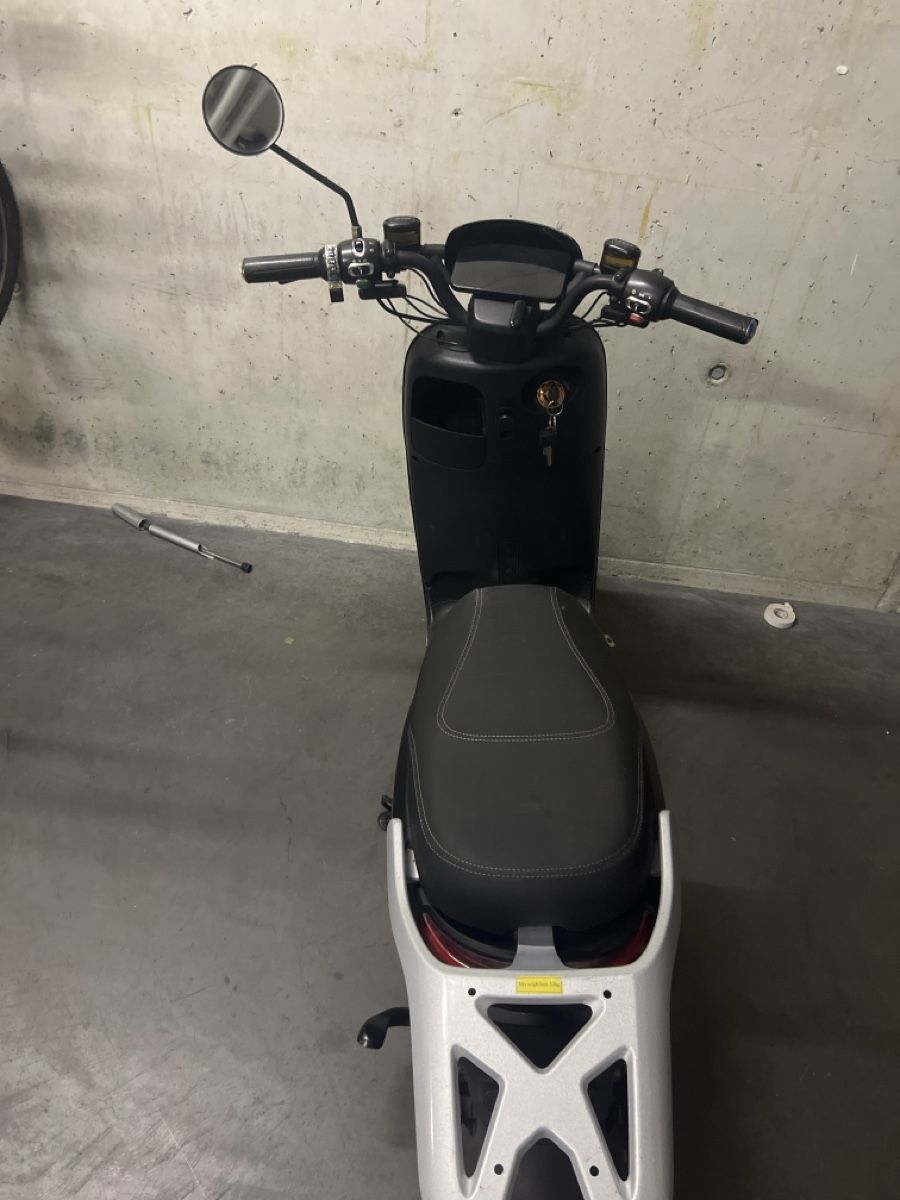 Scooters: E roller City Go – Défectueux à Zürich par Mhm13663 1