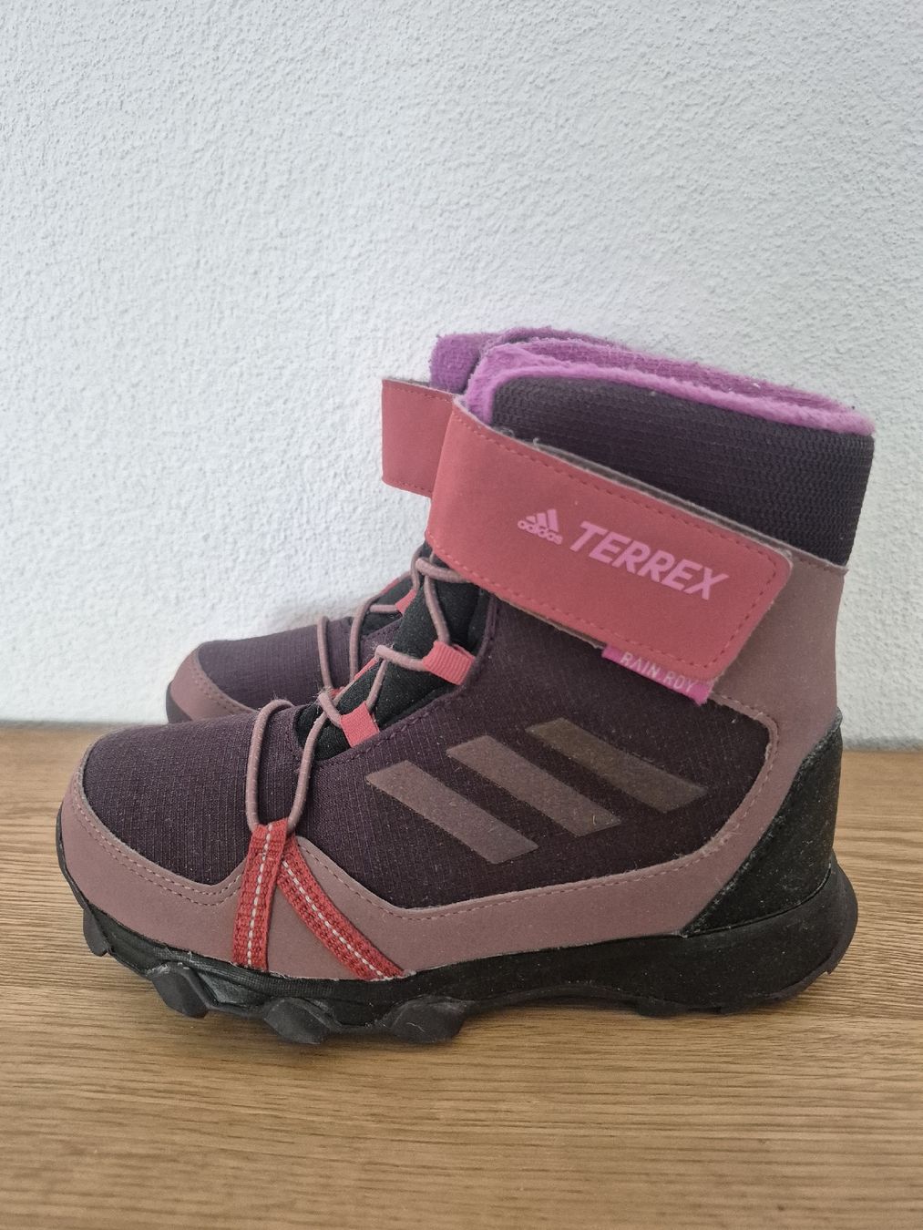 Adidas Chaussures garçon: Adidas Terrex Gr.30, top Zustand – D'occasion à Suhr par Nessie88 1