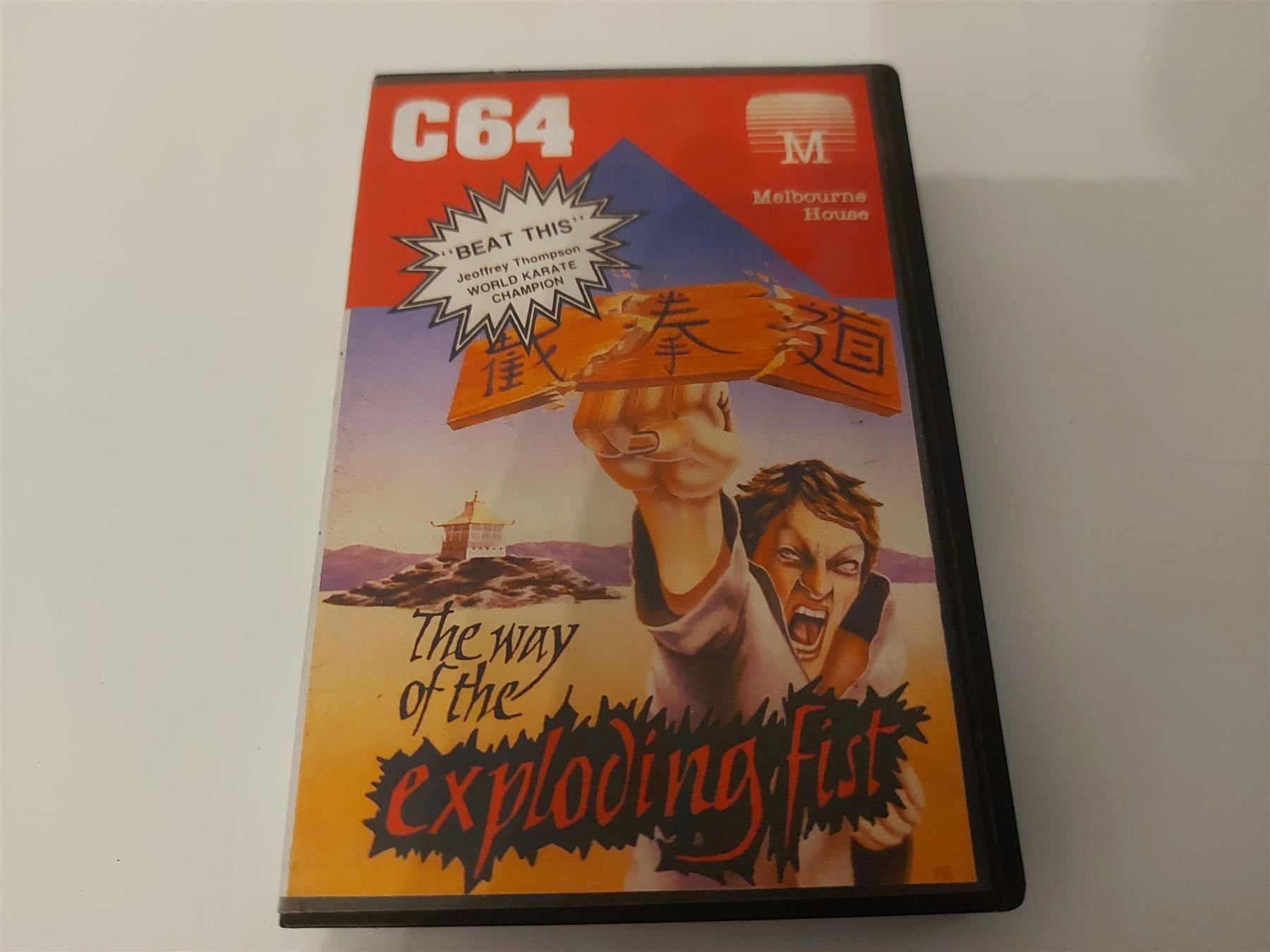 Tampons: The Way of the exploding fist C64 – D'occasion à Aarau par Kaesekuchen2000