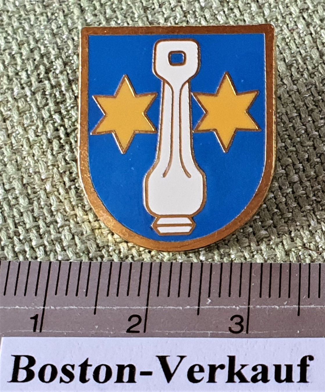 Placchette & Badge: D502 - Pin Gemeindewappen Kallnach BE – Usato da Reinach BL venduto da Boston-Verkauf 1