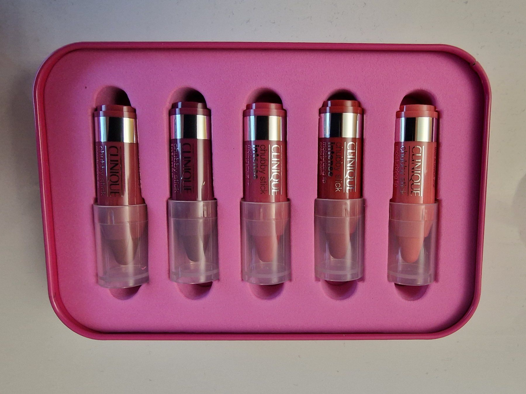 Clinique Make-up: Clinique Chubby Stick Set, 5 Stk. Neu, Originalverpackt – Neu und originalverpackt aus Gossau SG von lad_pwg5 1