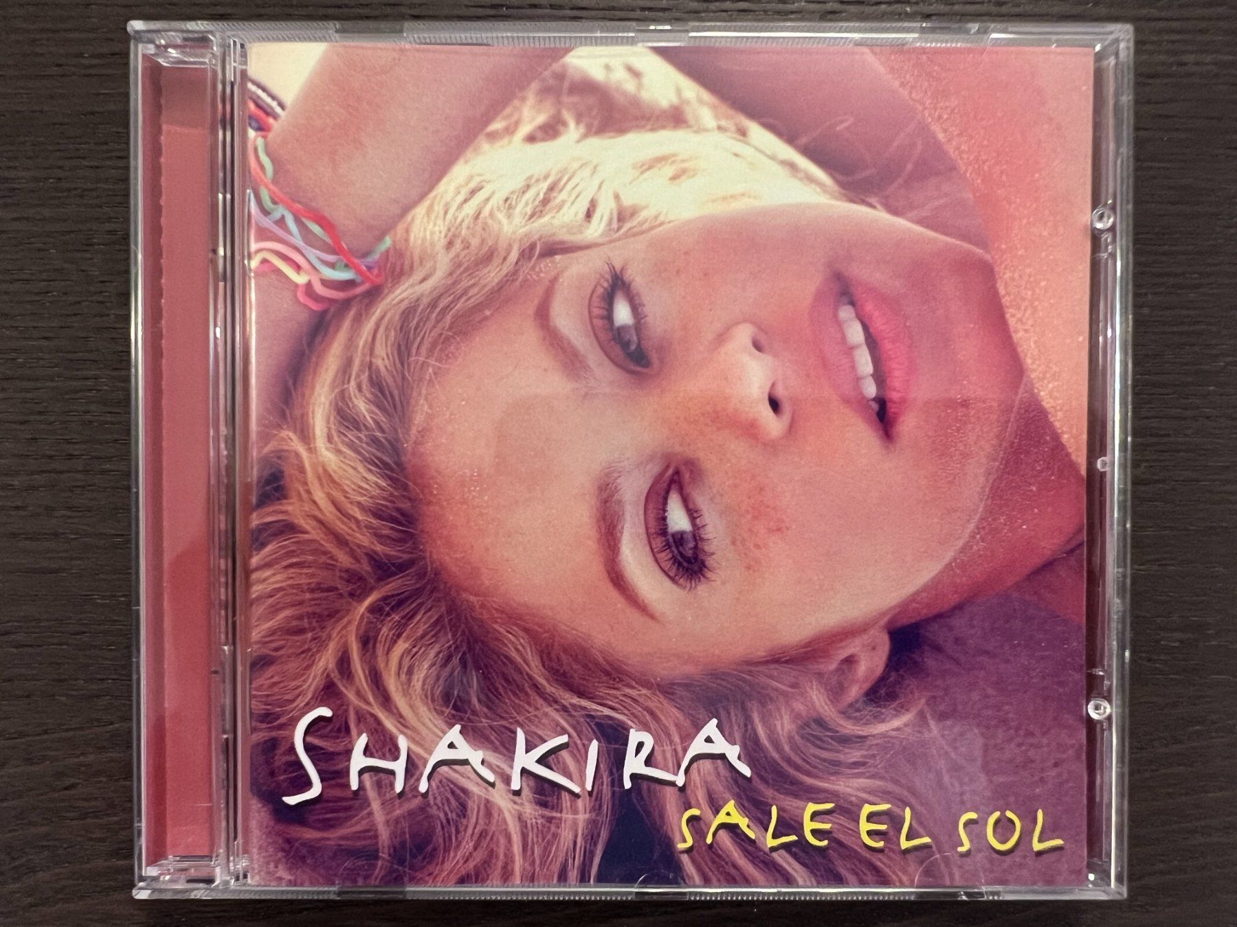 CD: Shakira - Sale el sol – Usato da Zürich venduto da MusikFreunde