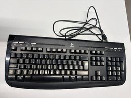 Logitech Tastatur mit vielen Funktionen