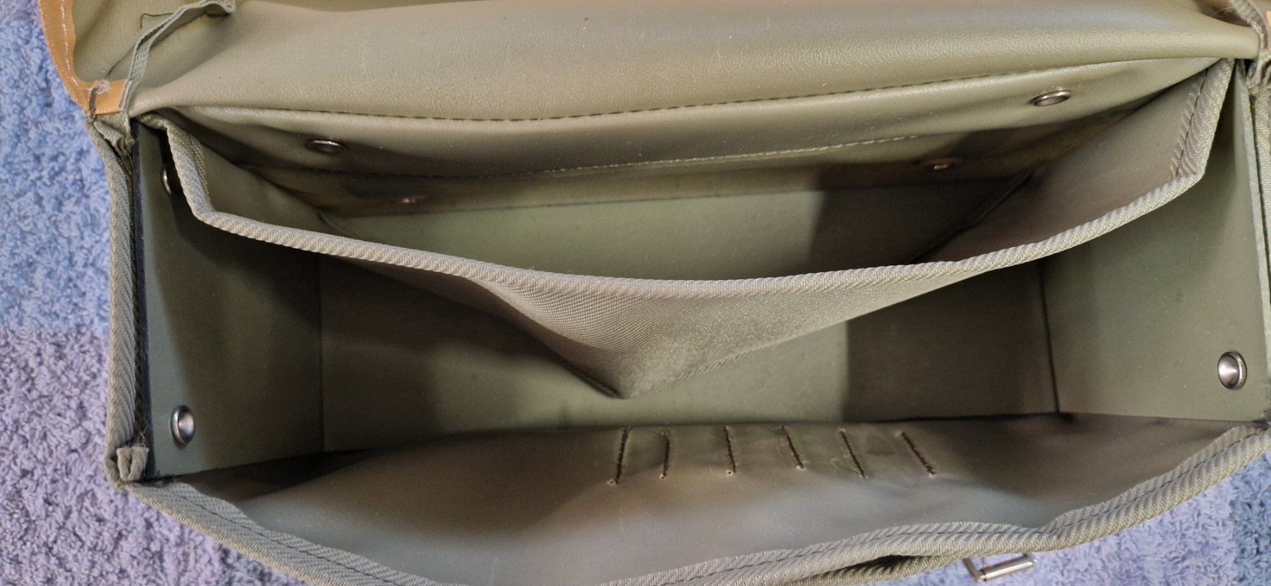 Schweizer Armee Taschen: SAMARITER TASCHE – Gebraucht aus Bilten von Mic2022 5