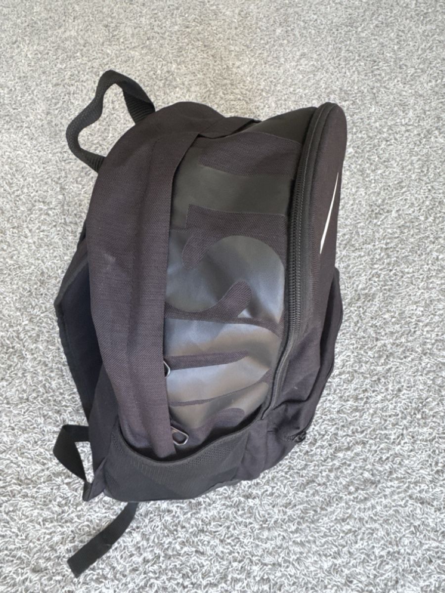 Nike Zaini: Rucksack Nike schwarz – Usato da Kloten venduto da eaefm10 2