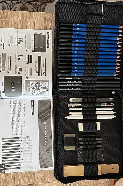 Plumiers: Trousse de dessin – D'occasion à Prilly par ayl_v7wd 1