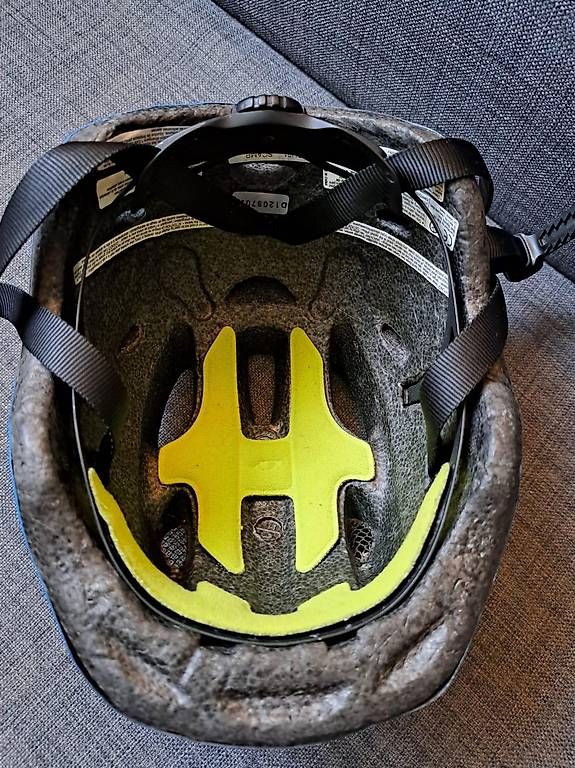 Giro Caschi: Kinder Velohelm Giro Grösse XS – Usato da Weisslingen venduto da debi1992 1