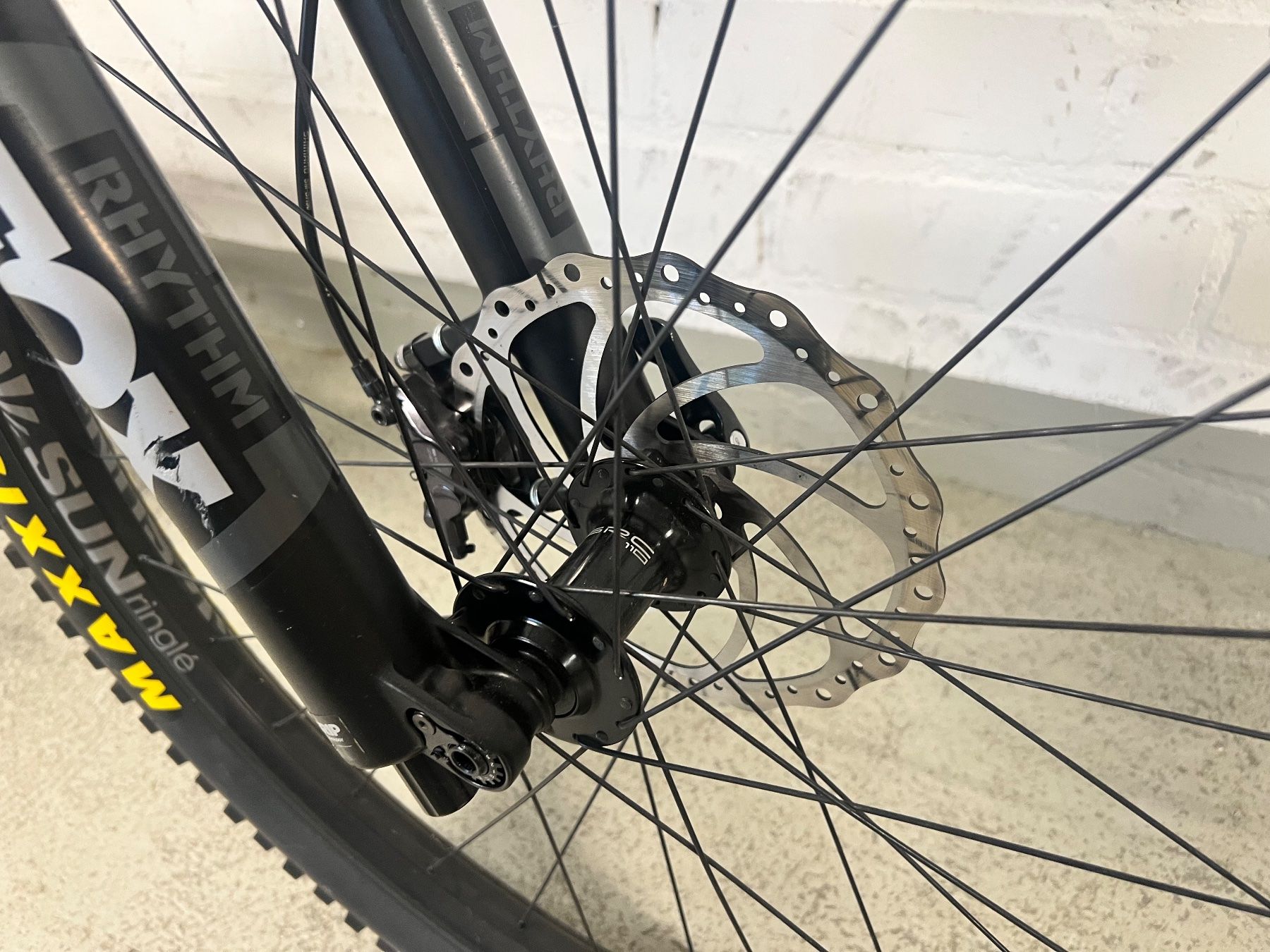 Canyon Biciclette: Mountainbike Canyon Strive CF 5.0 – Usato da Bern venduto da No1e 6