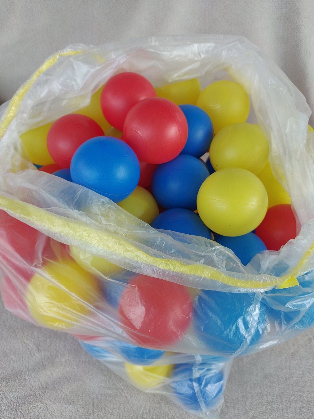 Palloni: Bälle für Bällelibad – Usato da Strengelbach venduto da Phorensic_30 1