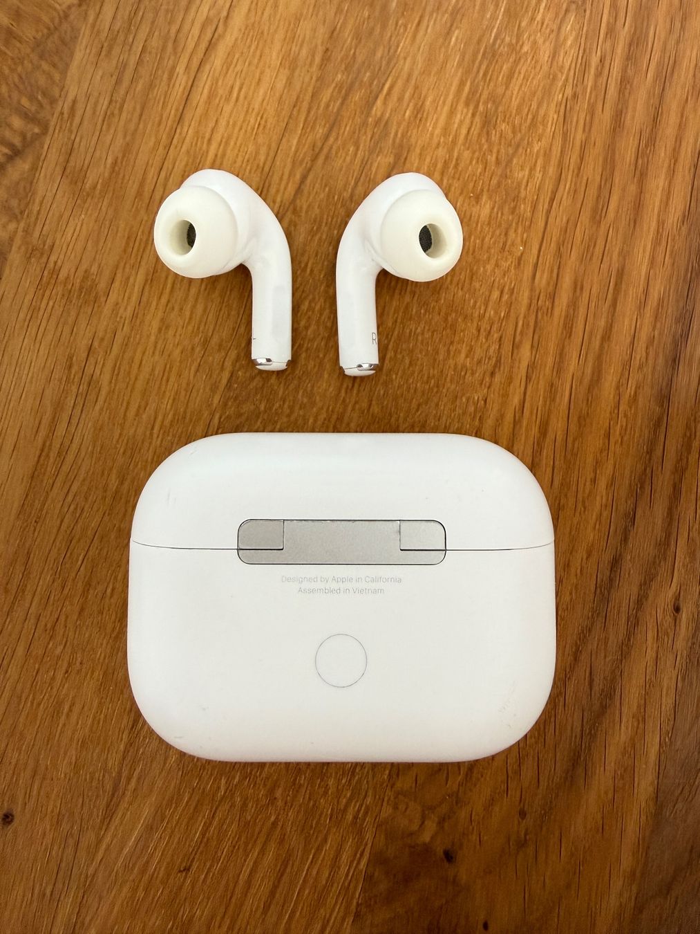 Apple Cuffie: APPLE AirPods Pro 2 (USB-C) – Usato da Lausanne venduto da Nine1982 4
