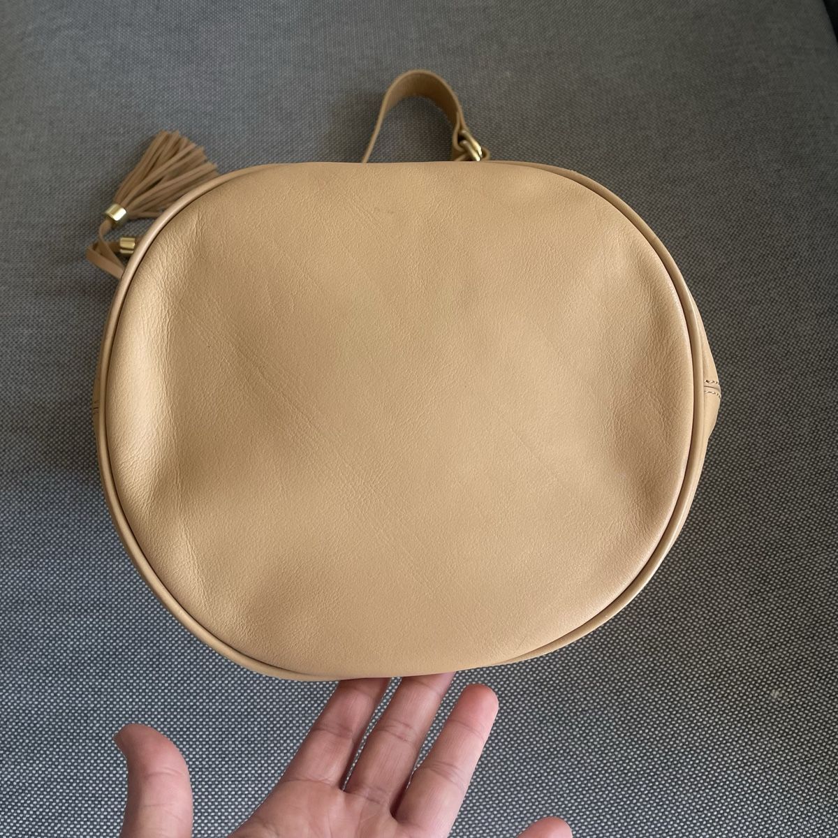 Ugg Borse: Stylische UGG-Ledertasche / Bucket Tasche – Nuovo (secondo la descrizione) da Bern venduto da dek_7bjd 4