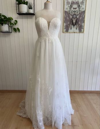 Neues ungetragenes Hochzeitskleid