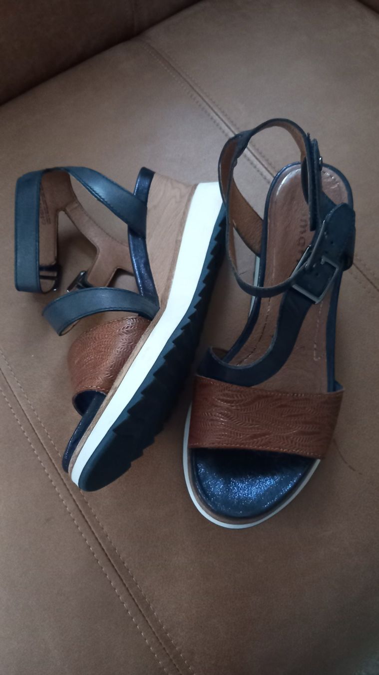Tamaris Scarpe da donna: Sandale Tamaris Leder 38 – Usato da Eggersriet venduto da Taylorjam 2