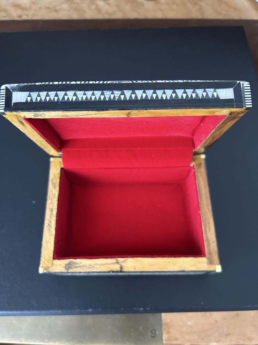 Schmuckkästen: Schatulle Holz/Perlmutter – Gebraucht aus Reinach BL von meinstil 1