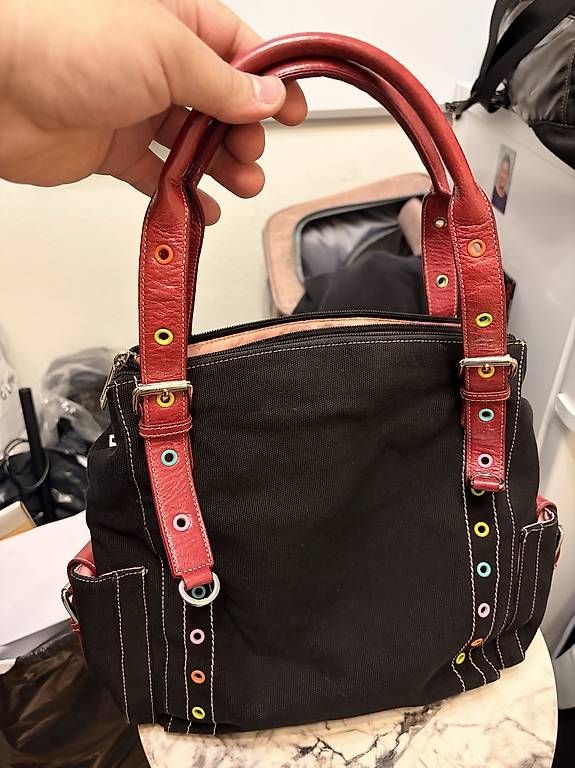 Borse da donna: Lancaster Paris Handtasche  Schwarz/Rot – Usato da Nidau venduto da Kali_23 1