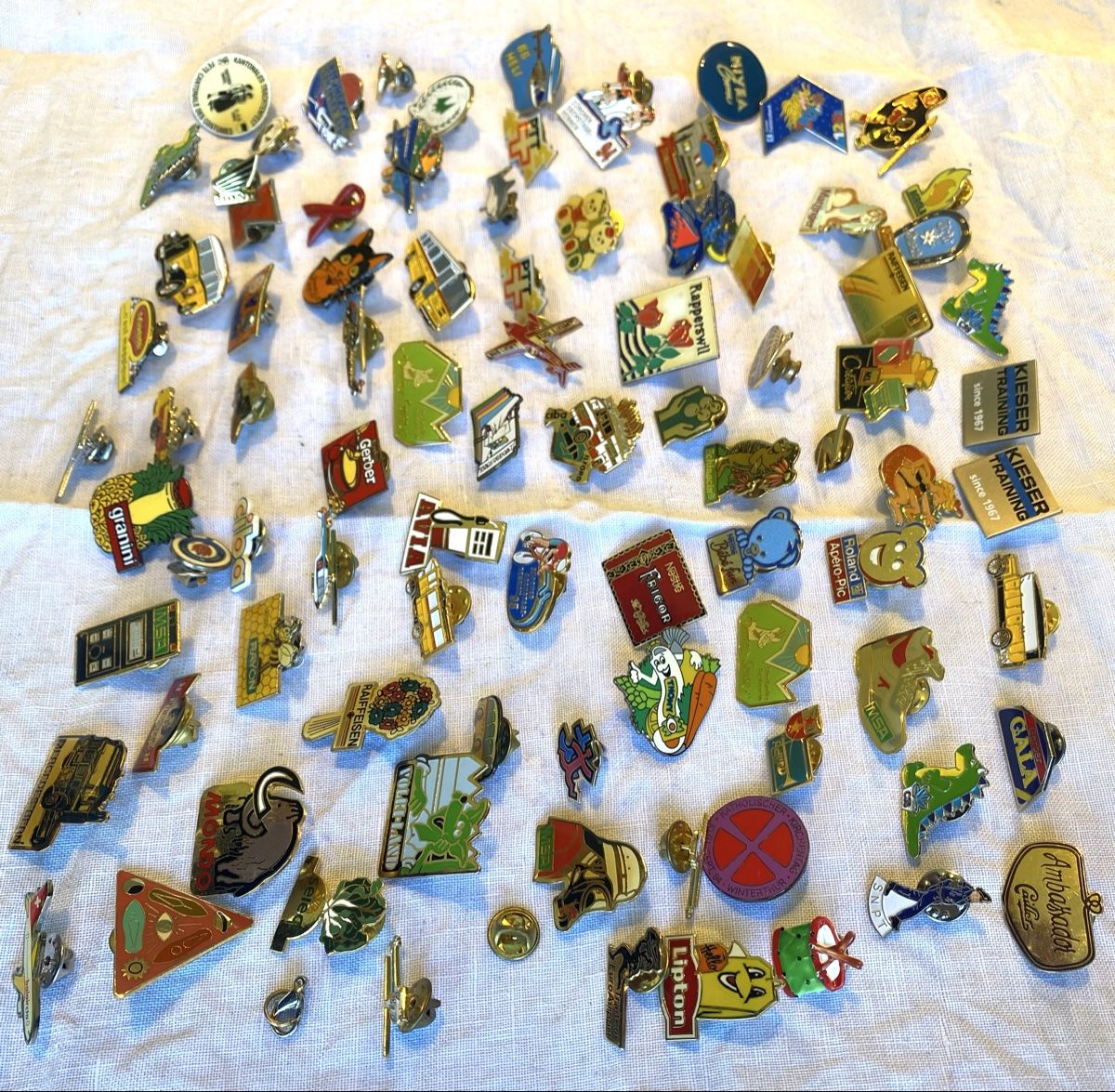 Broschen & Nadeln: Pins, Anstecknadel-Sammlung – Gebraucht aus Zürich von basse1976 1