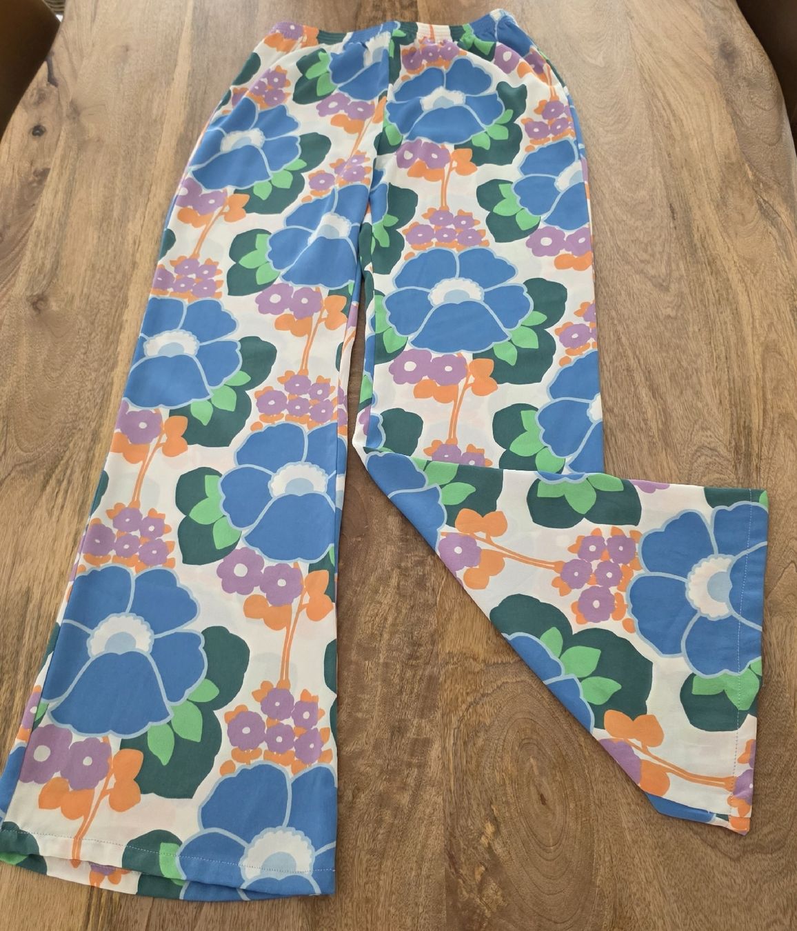 Zara Pantaloni: Zara Schöne Blumenhose Gr. M – Nuovo (secondo la descrizione) da Rheinsulz venduto da Gilea 3
