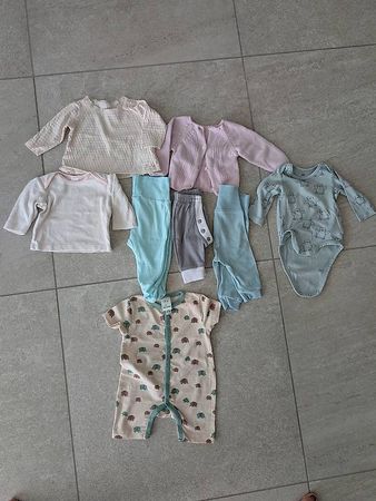 Neugeborenen Kleidung