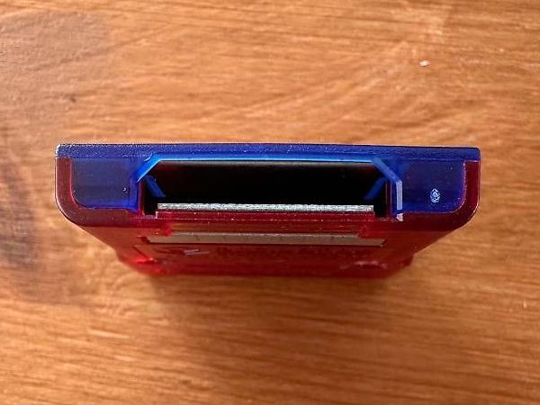 Memory unit & Memory card: Rare : Carte mémoire Gamecube bleu-rouge transparente – Usato da La Tour-de-Peilz venduto da MD2020 2
