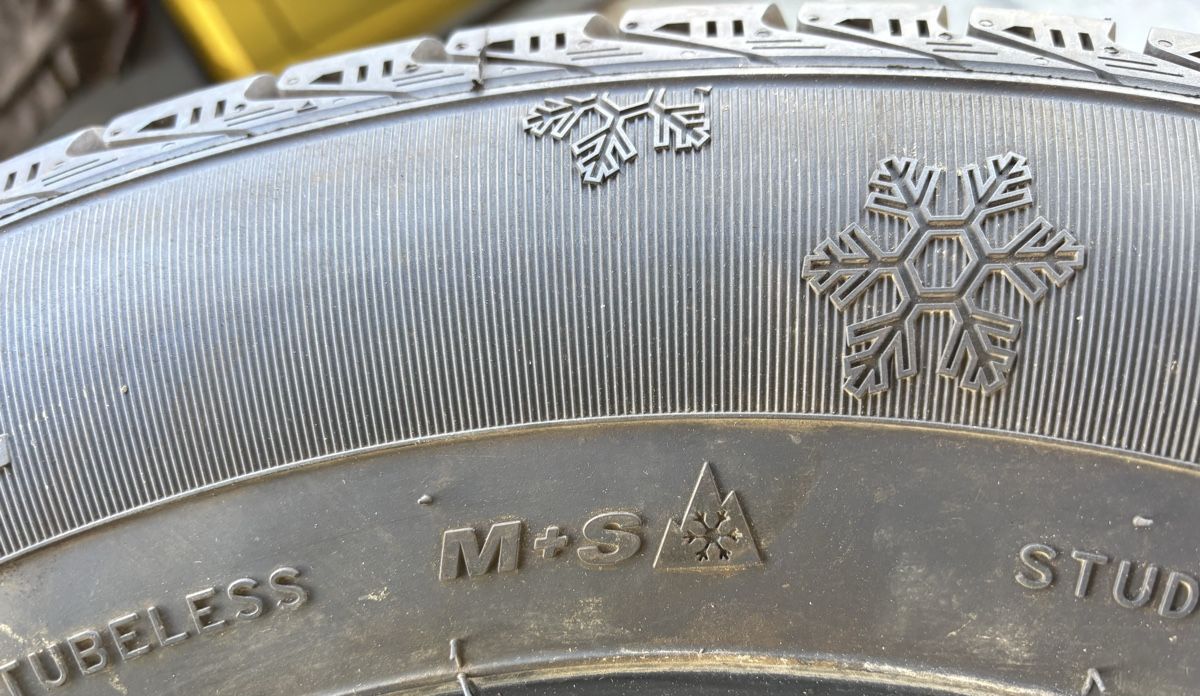 Pneus & Kompletträder: 4x M+S 205/75 16C Winter – Neu (gemäss Beschreibung) aus Zug von Deks 4