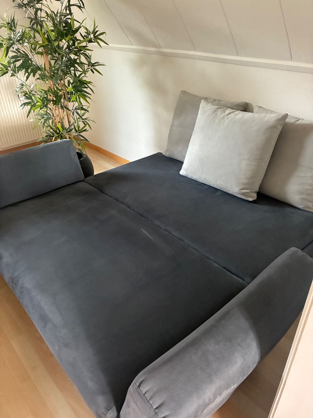 Sofas: Bettsofa in SEHR gutem Zustand – Gebraucht aus Wangen b. Olten von Machita 3