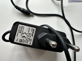 Nokia ACP-9E Ladegerät - Top Zustand