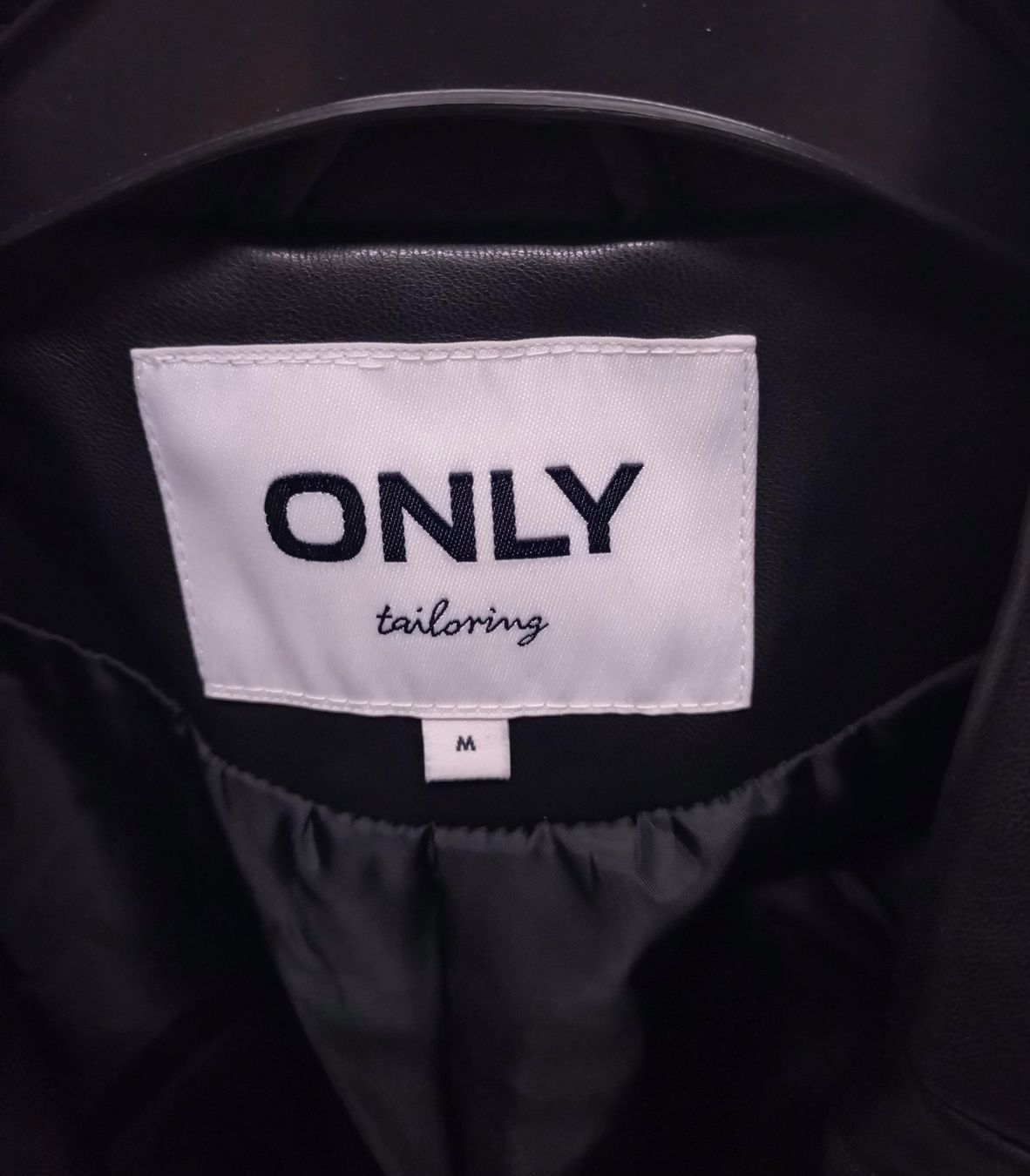Only Giacche: Only Kunstleder Jacke, Schwarz, Gr. M – Usato da hombrechtikon venduto da Marijo 2