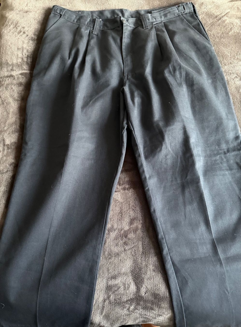 Dickies Hosen: pantalon Chino marque Dickies taille 42 – Gebraucht aus Lausanne von mrfreeze01
