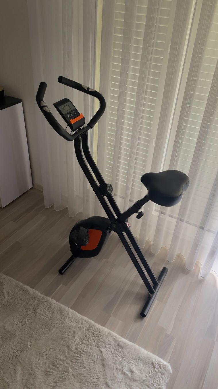 Hometrainer: Heimtrainer Übungsrad klappbar – Usato da Zürich venduto da DS88