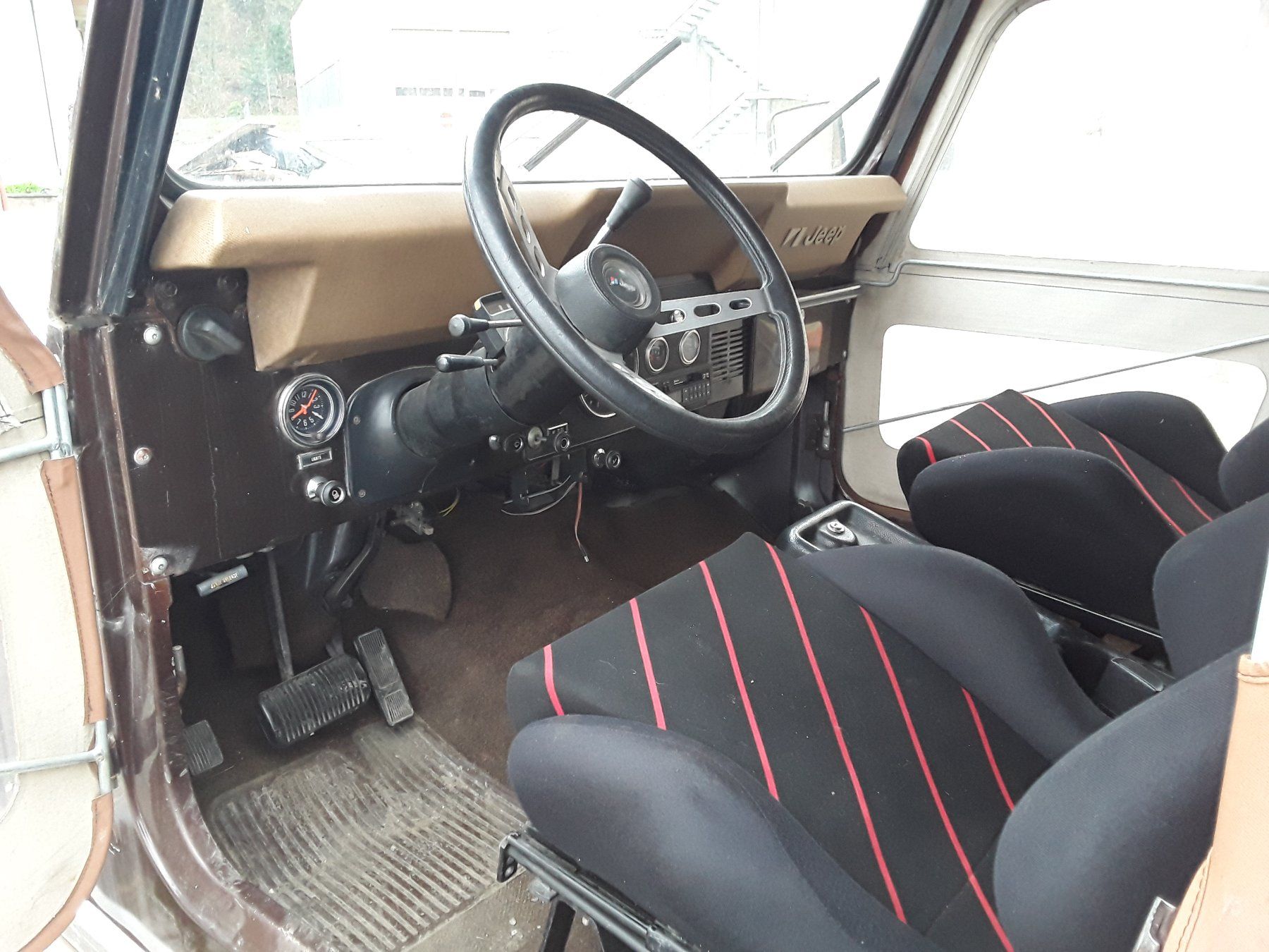 Jeep Automobili: Jeep CJ 7 V8 – Usato da murgenthal venduto da Vision05 6