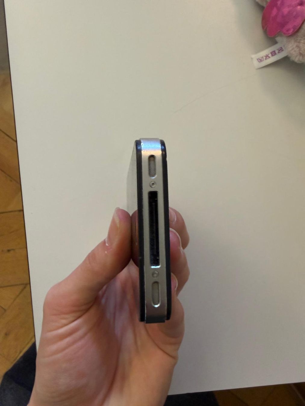Apple Handys / Smartphones: Apple iPhone 4, gebraucht, Rückseite beschädigt – Gebraucht aus Bern von adv_d7hj 3