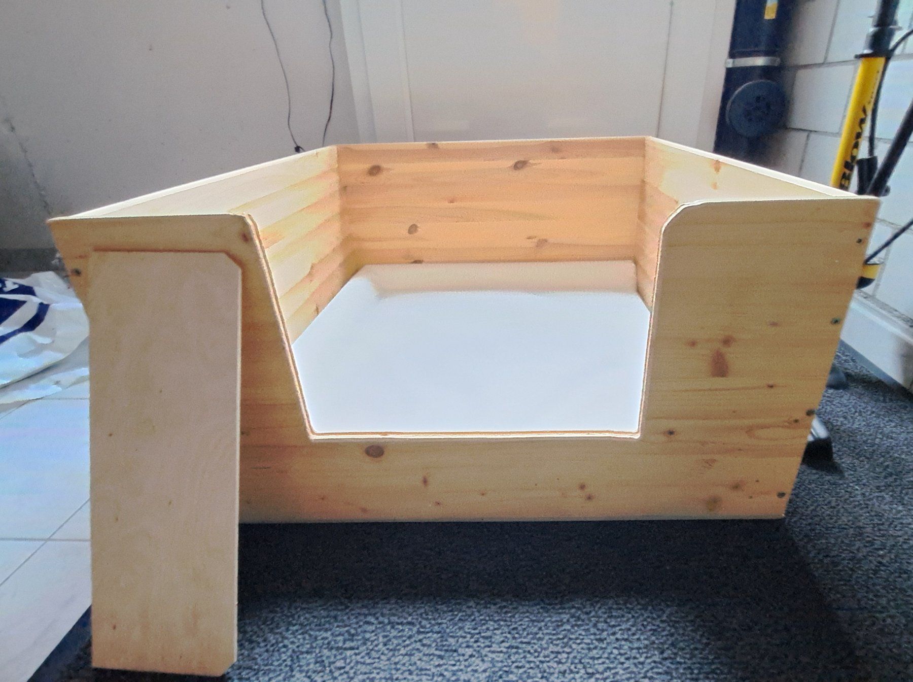 Niches, paniers: Katzen Wurfbox – D'occasion à Bützberg par Metm 2