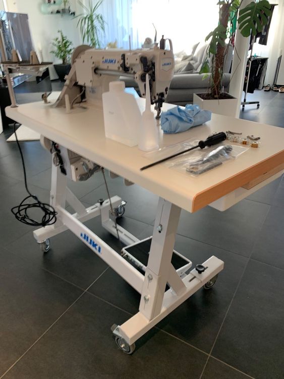 JUKI DU-1181N Industriële Naaimachine Voor Leder & Zware Stoffen