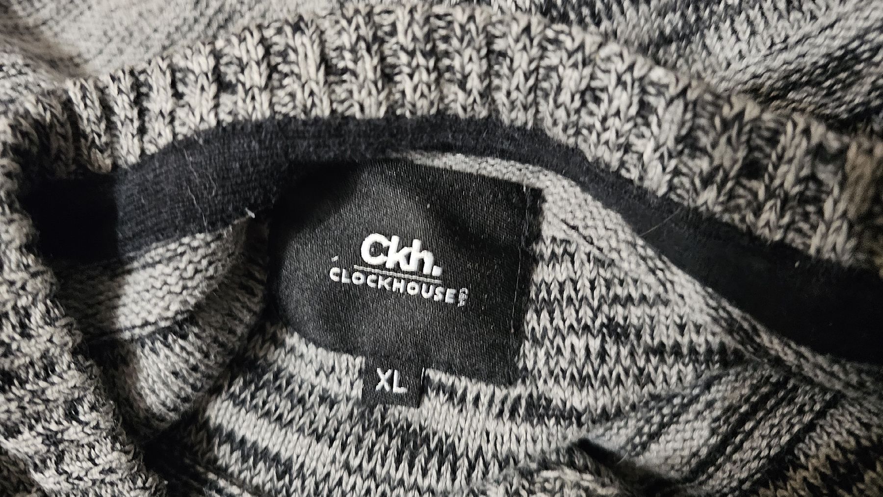C&A Maglioni & Felpe: Pullover Clockhouse, grau schwarz meliert, Grösse XL – Nuovo (secondo la descrizione) da Oberengstringen venduto da Asteroid56 5