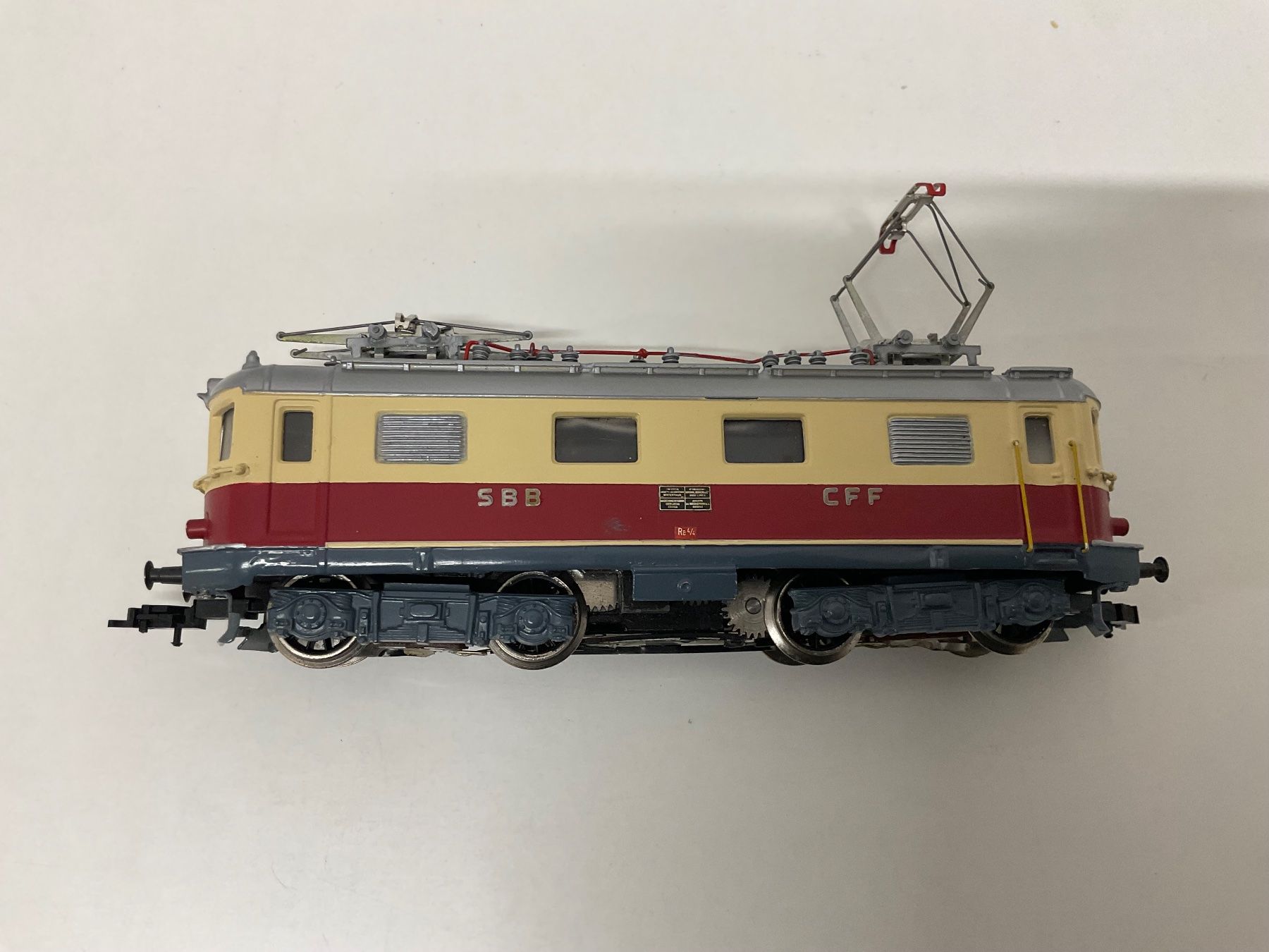 Modelleisenbahnen: Re 4/4 I TEE/SBB in DC Analog, könnte Swisstoys oder Swimo – Gebraucht aus Chur von Chur75 5