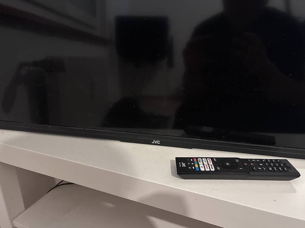Televisori: JVC 43 Zoll 4K Smart TV – Usato da Thun venduto da cas_rgk7 1