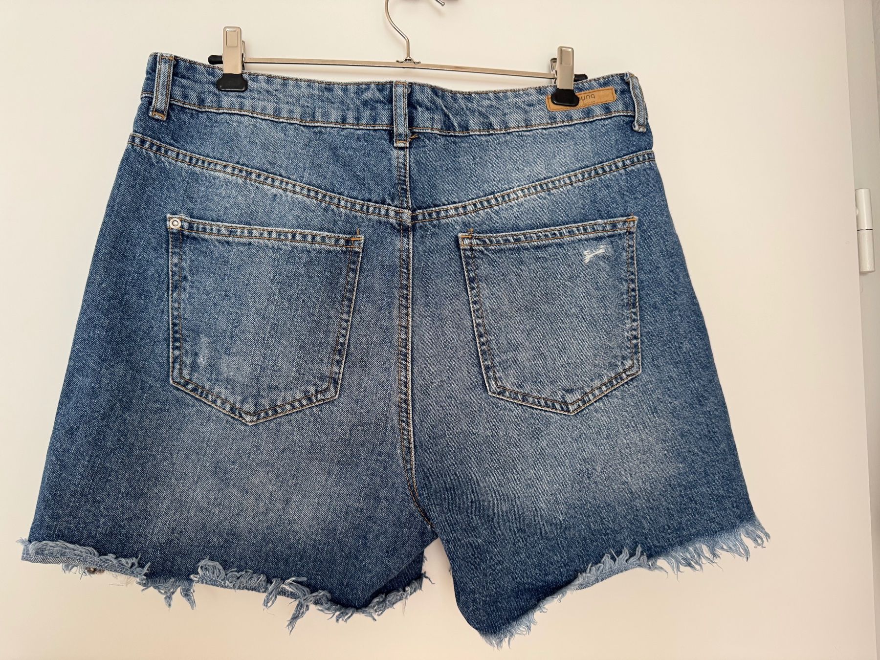 Jeans: Jeans-Shorts – Nuovo (secondo la descrizione) da Niederhasli venduto da Erwied 1
