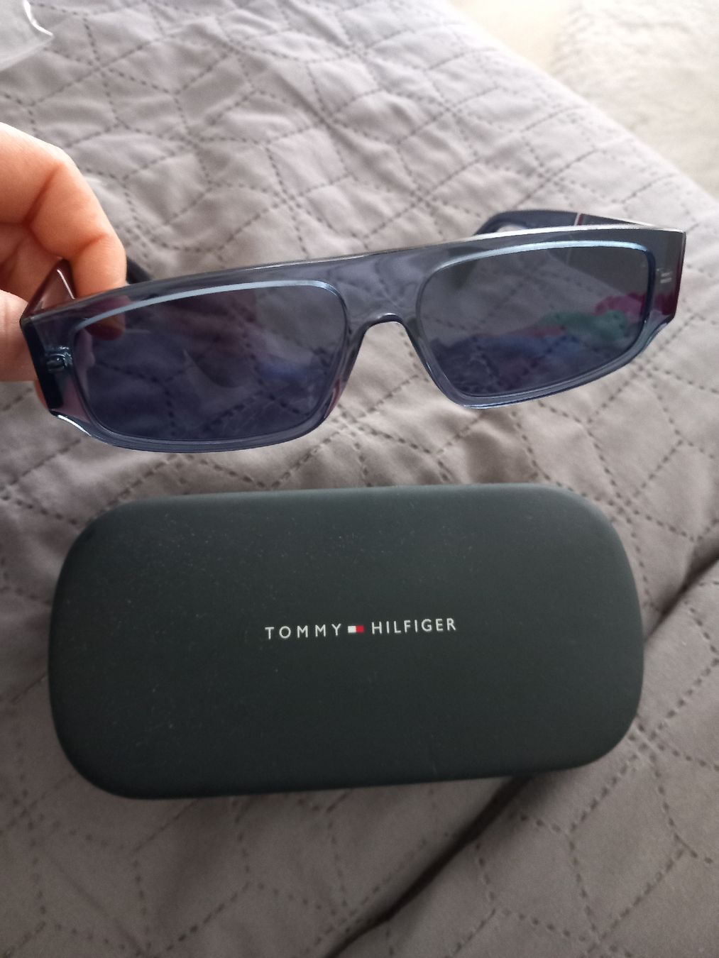 Tommy Hilfiger Occhiali & Lenti: sunnglase – Nuovo (secondo la descrizione) da Buchs AG venduto da tac_zz5h