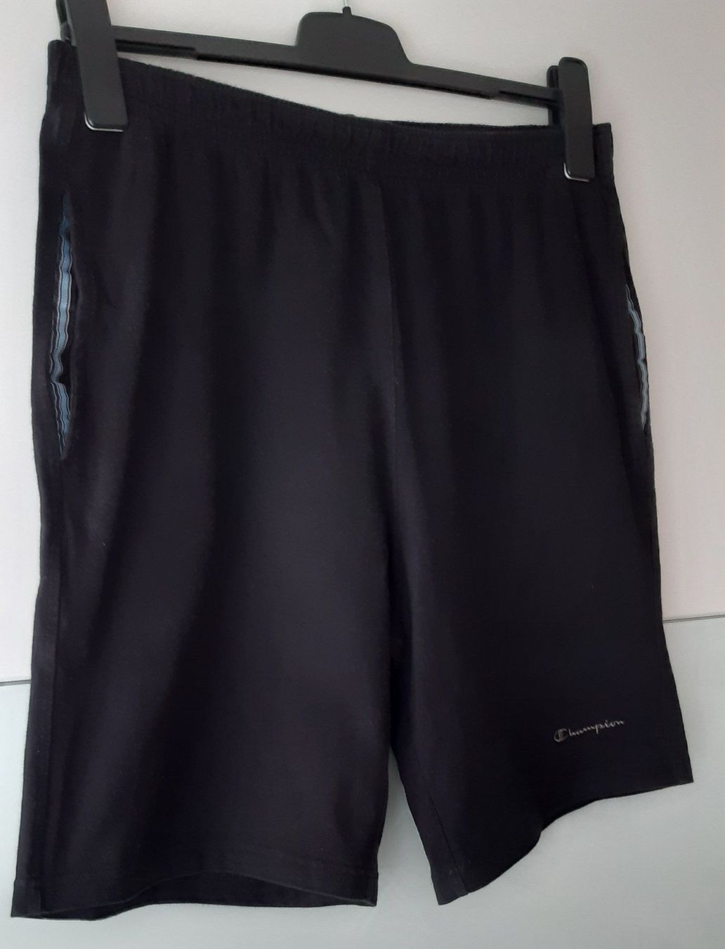 Pantaloni: Baumwoll-Shorts Herren Grösse M – Usato da Feuerthalen venduto da kigo87