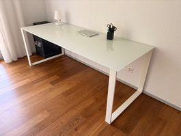 Glas-Bürotisch