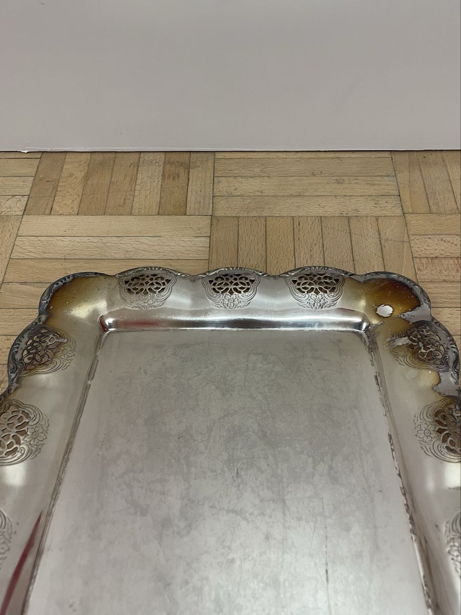 Piatti di portata: Versilbertes Tablett durchbrochener Rand vintage Tray – Usato da Zürich venduto da Vintagewiesel 5