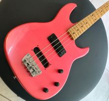 Peavey Foundation Bass 1984 Pink revidiert