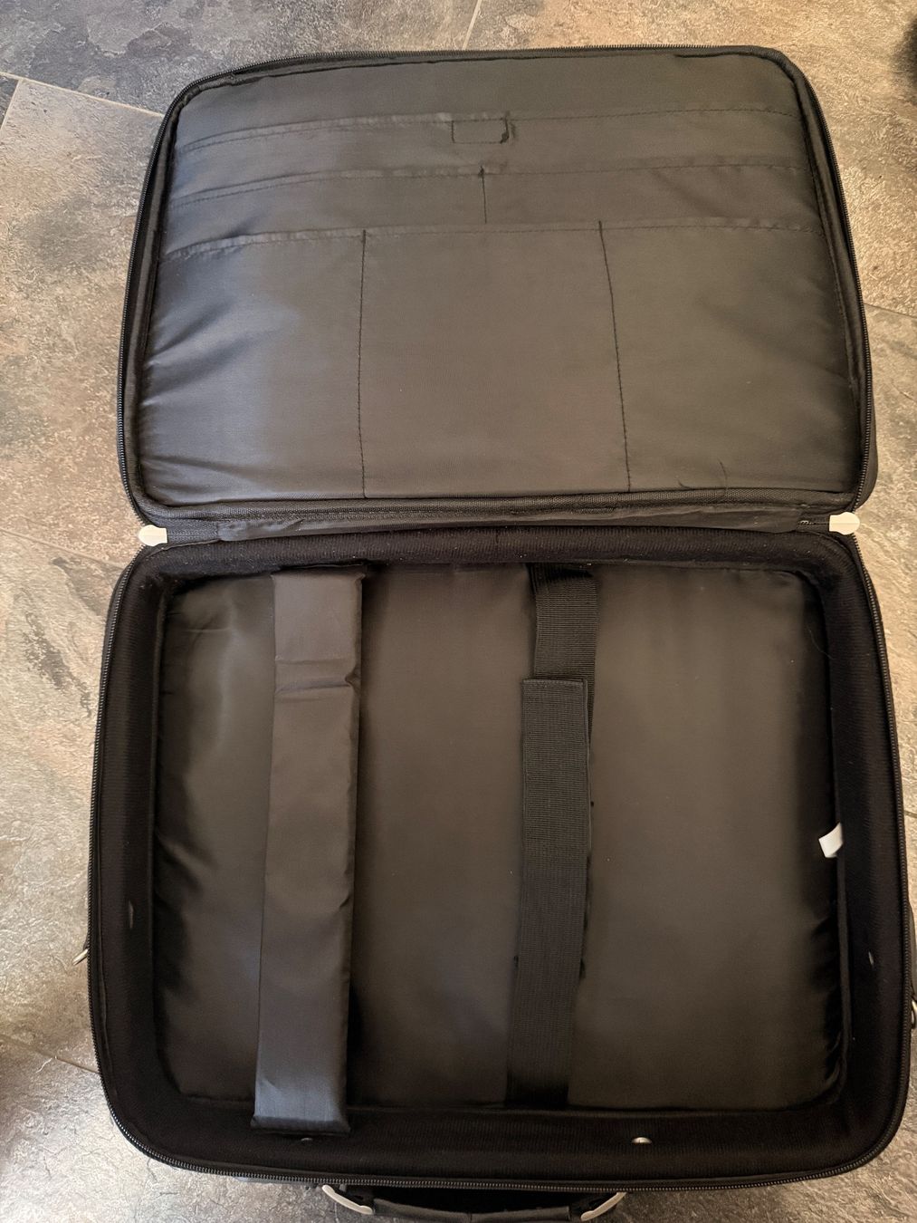 Borse: Laptop Tasche – Nuovo (secondo la descrizione) da Derendingen venduto da Micamus 1